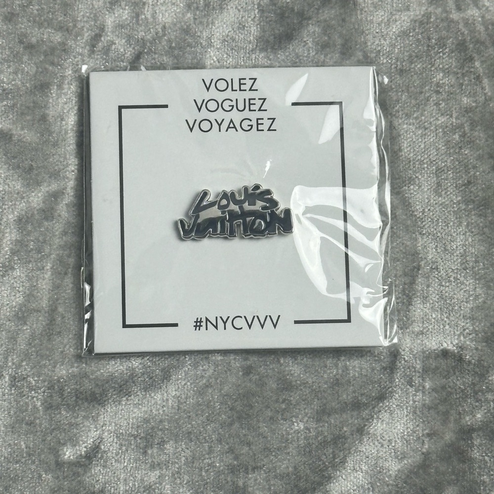 Rare Louis Vuitton Logo Enamel Pin - Navy and “Silver” colors #NYCVVV Exhibition